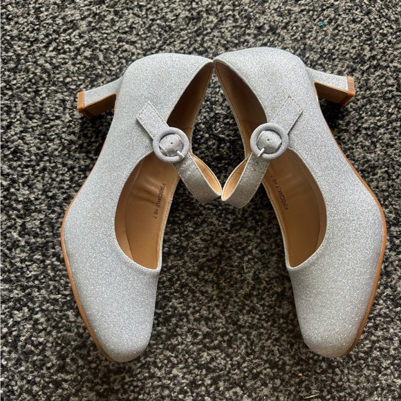 NEW-Low Kitten Heels - Picture 9 of 12